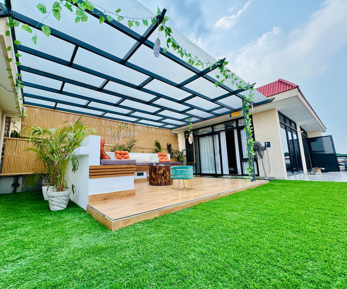 Chobara707– A Royal Rooftop Escape in the Tricity._copy