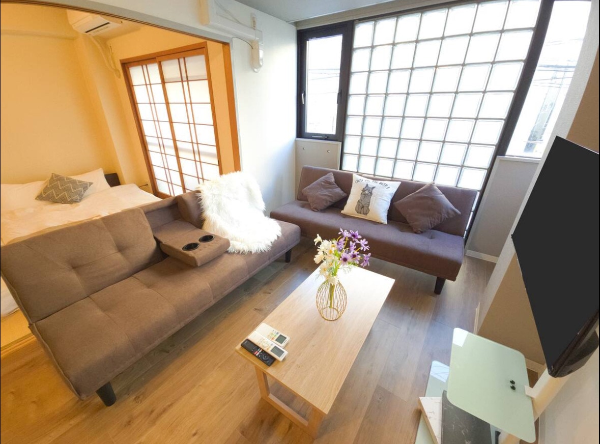 Central apartment with city views
